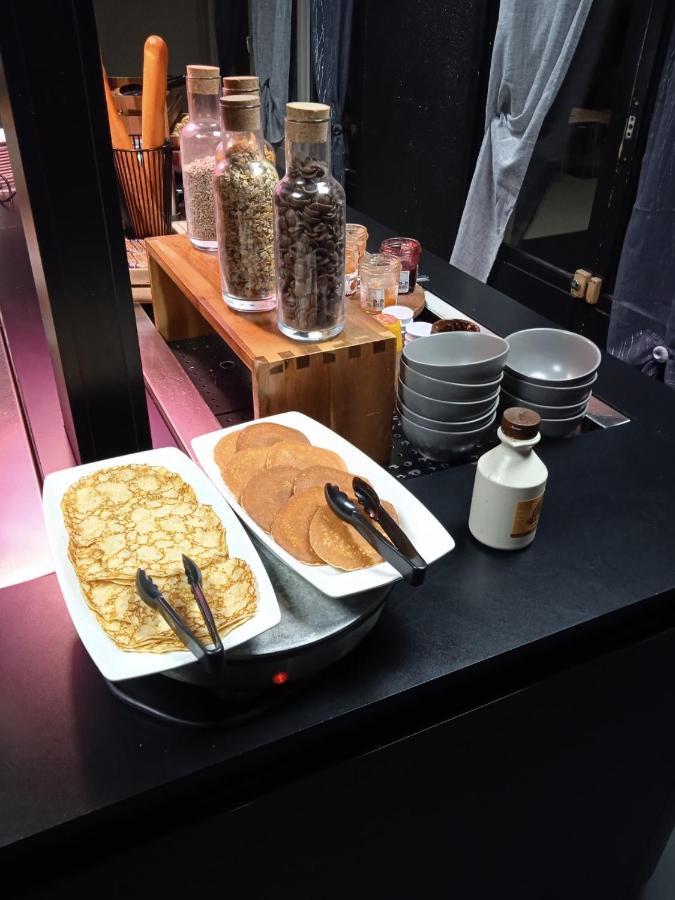 Hotel Restaurant Campanile Aurillac Bagian luar foto